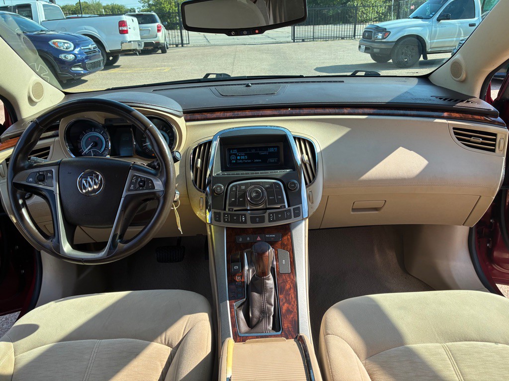 2010 Buick Lacrosse Image 21