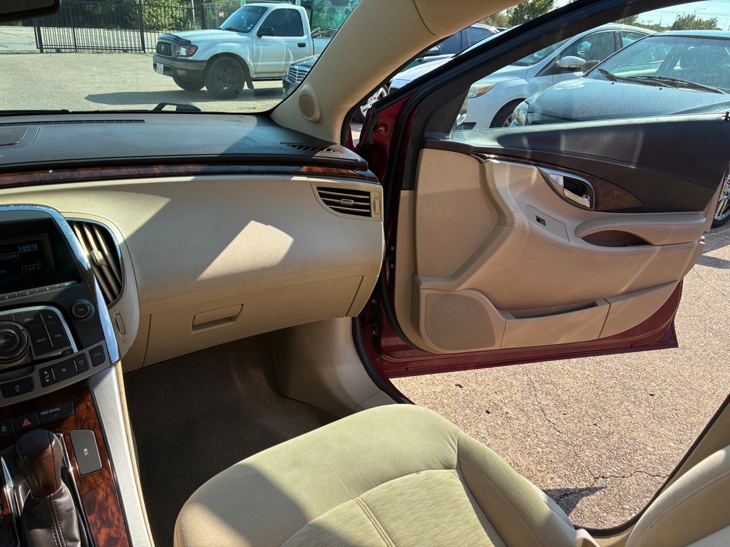 2010 Buick Lacrosse Image 22