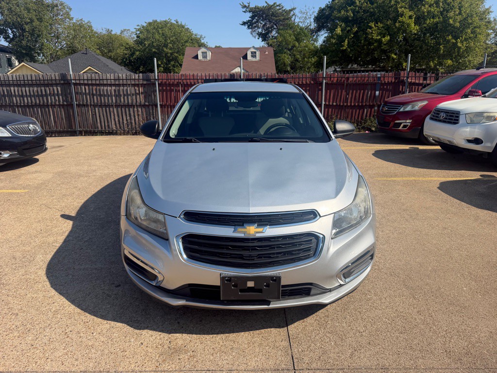 2016 Chevrolet Cruze Image 2