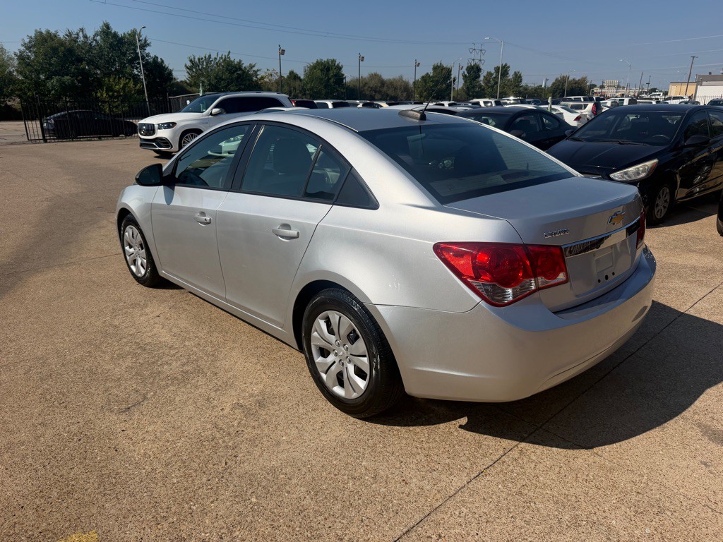 2016 Chevrolet Cruze Image 4