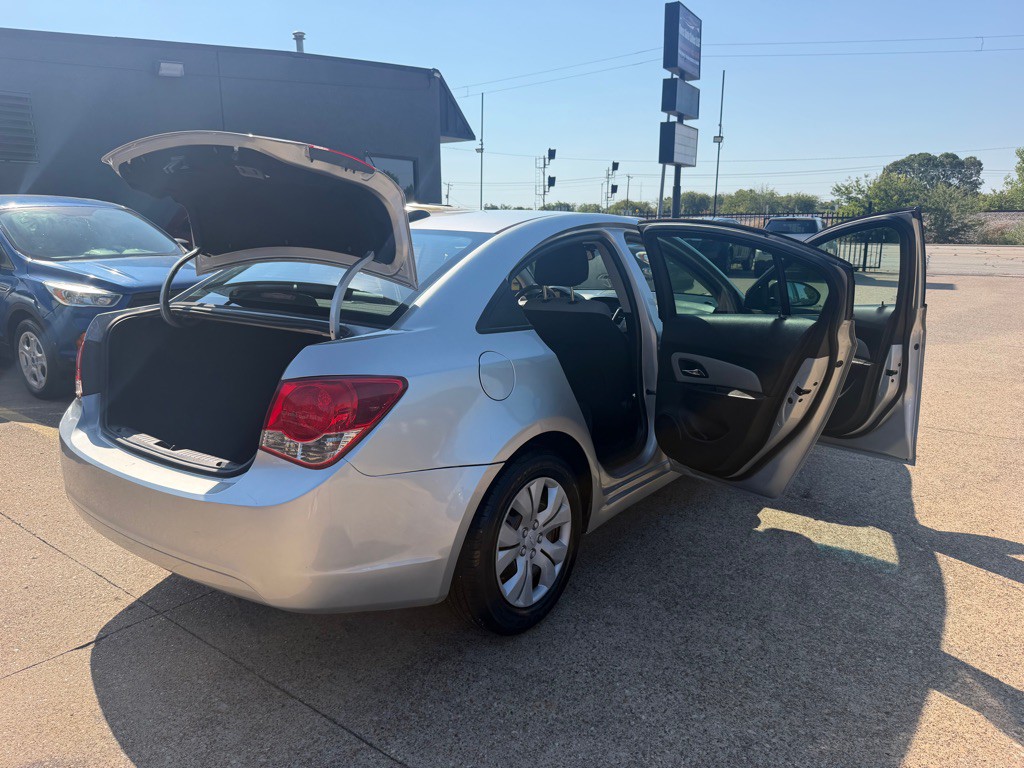 2016 Chevrolet Cruze Image 12