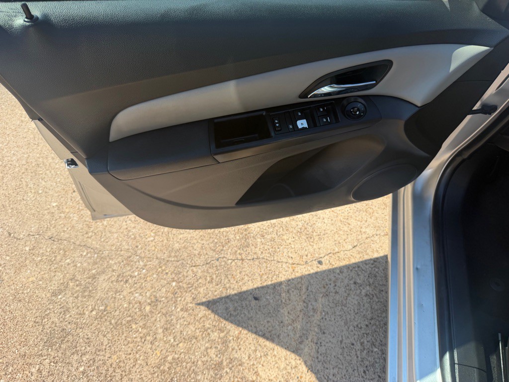 2016 Chevrolet Cruze Image 13