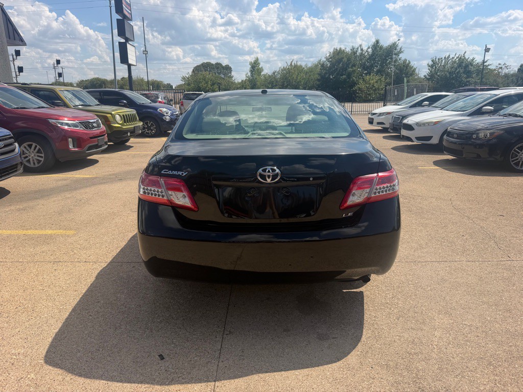 2011 Toyota Camry Image 5
