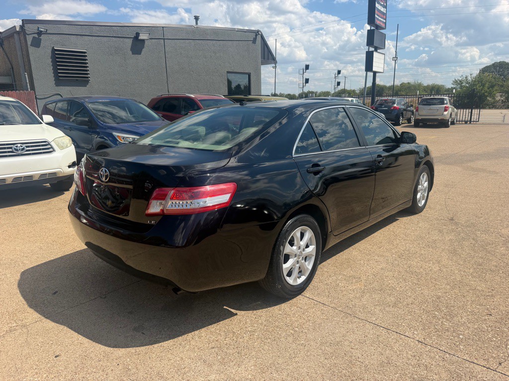 2011 Toyota Camry Image 6