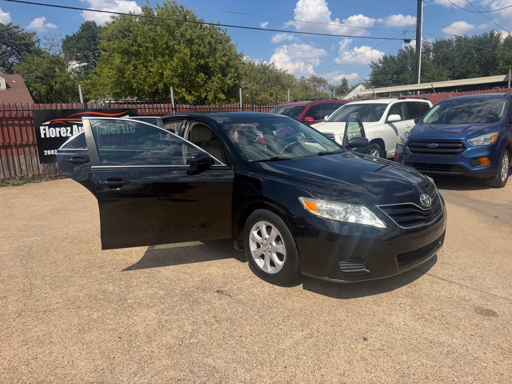 2011 Toyota Camry Image 7