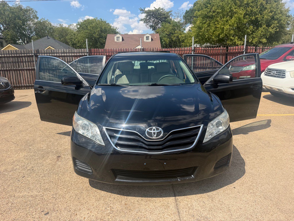 2011 Toyota Camry Image 8