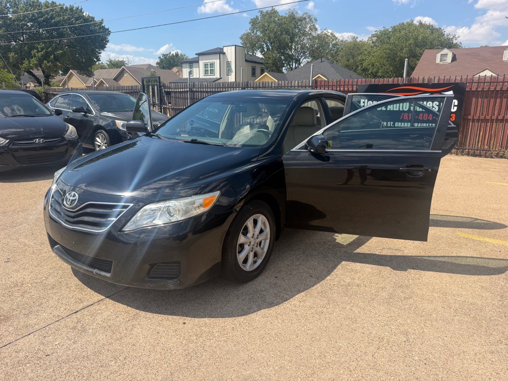 2011 Toyota Camry Image 9