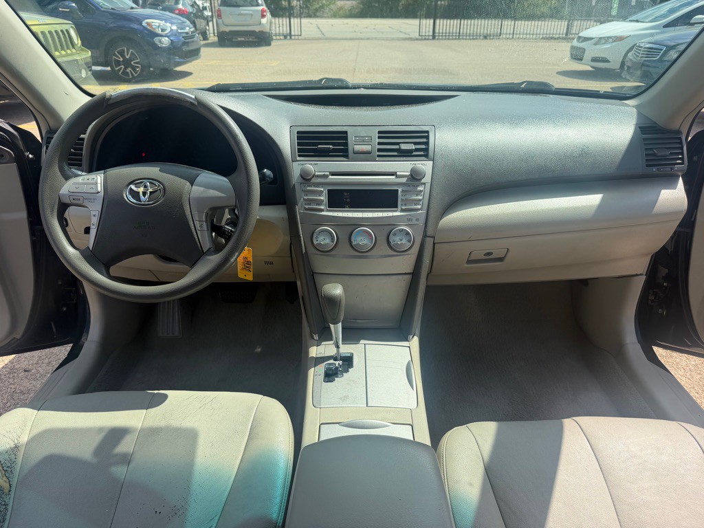 2011 Toyota Camry Image 18