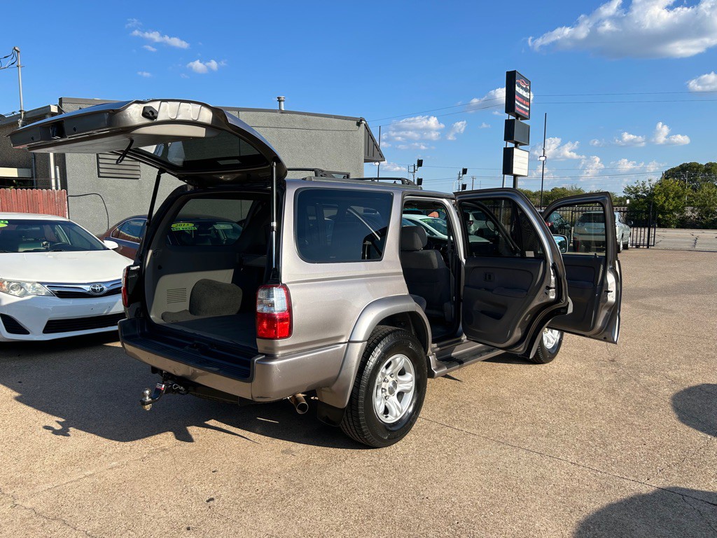 2002 Toyota 4Runner Image 12