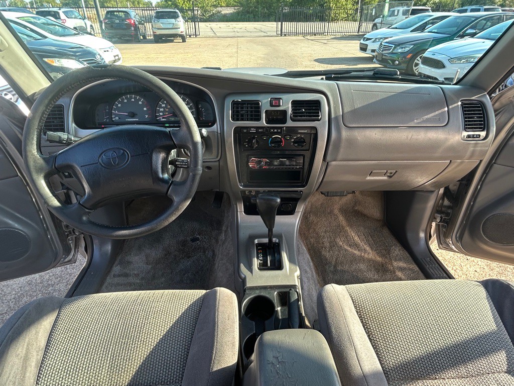 2002 Toyota 4Runner Image 21