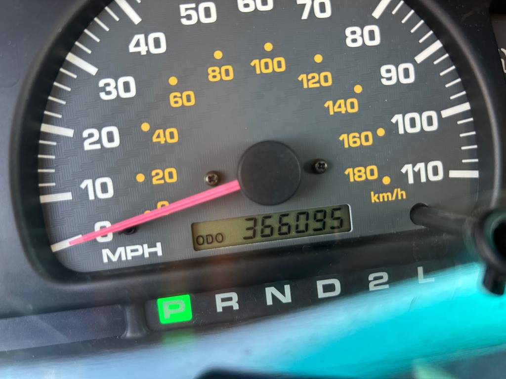 2002 Toyota 4Runner Image 24