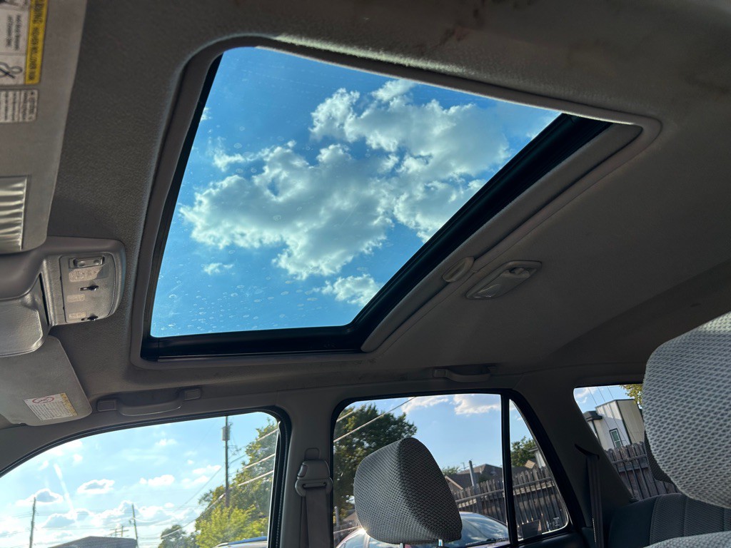 2002 Toyota 4Runner Image 25