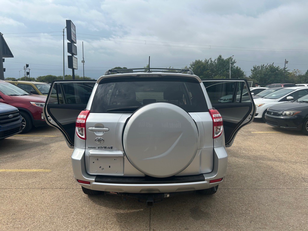 2010 Toyota Rav4 Image 11