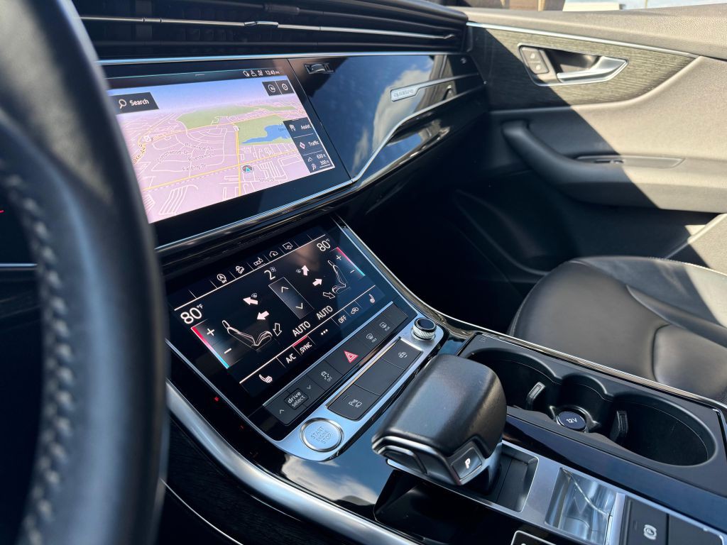 2019 Audi Q8 Image 12