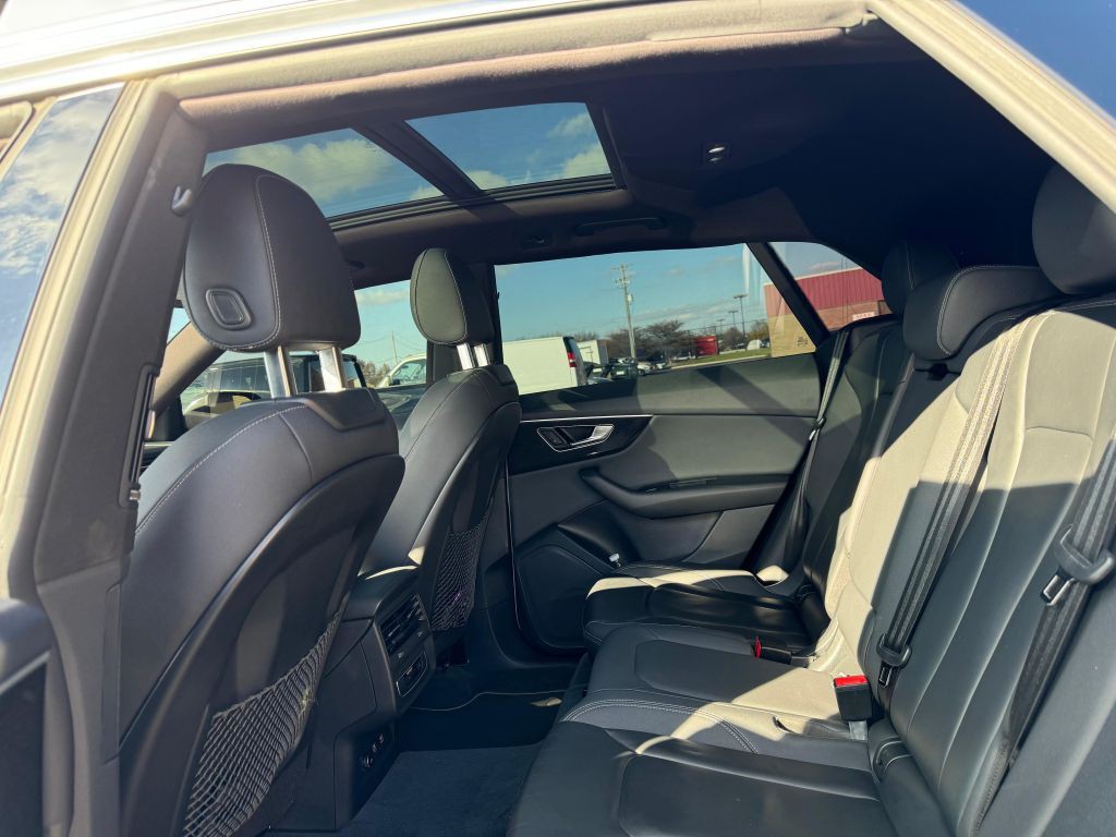 2019 Audi Q8 Image 17