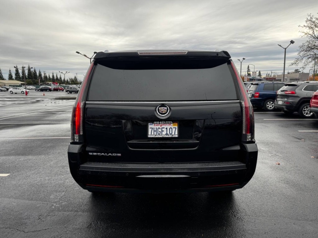 2015 Cadillac Escalade Image 15