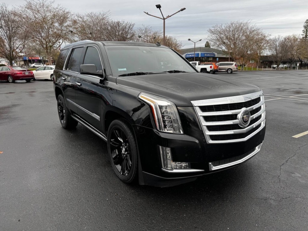 2015 Cadillac Escalade Image 3