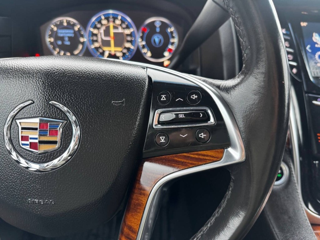 2015 Cadillac Escalade Image 8