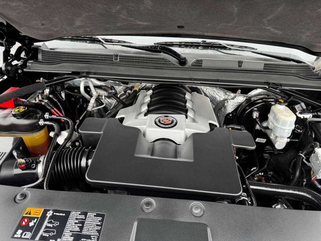 2015 Cadillac Escalade Image 50