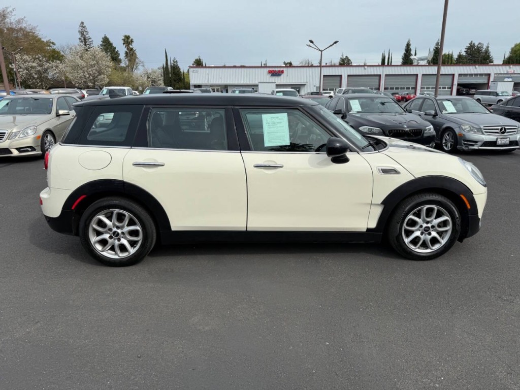 2016 MINI Cooper Clubman Image 4