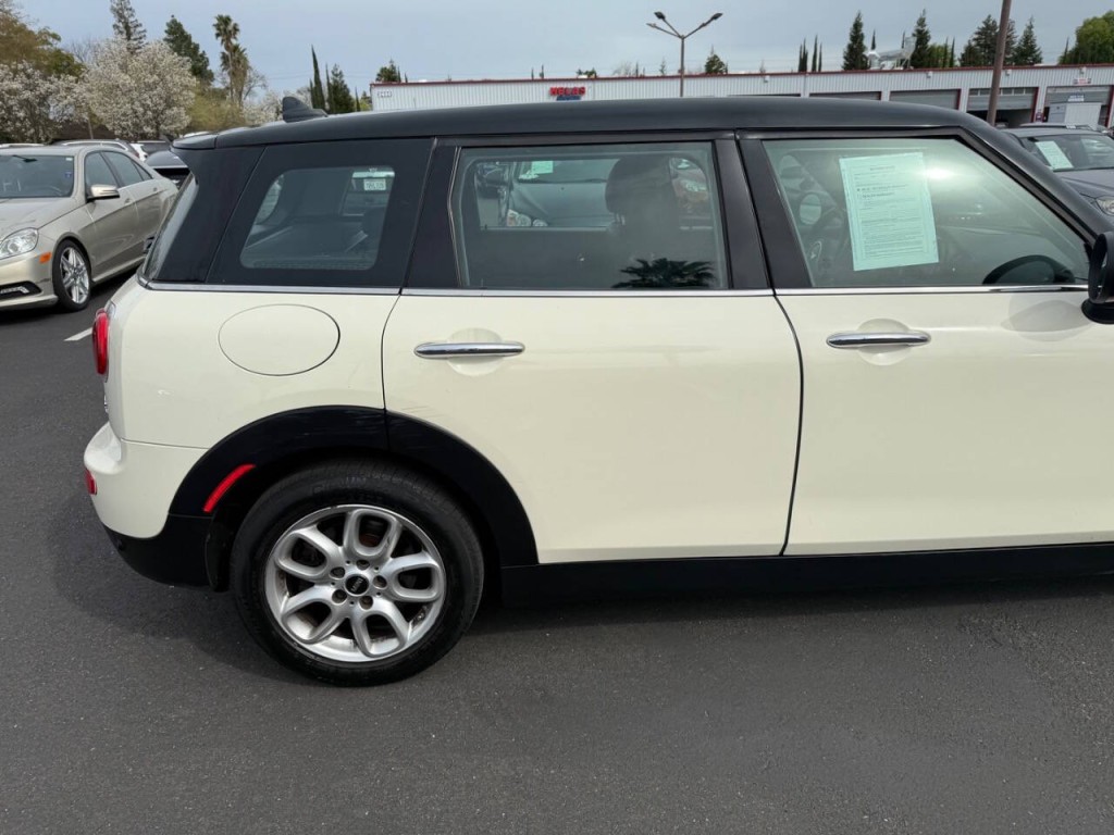 2016 MINI Cooper Clubman Image 6