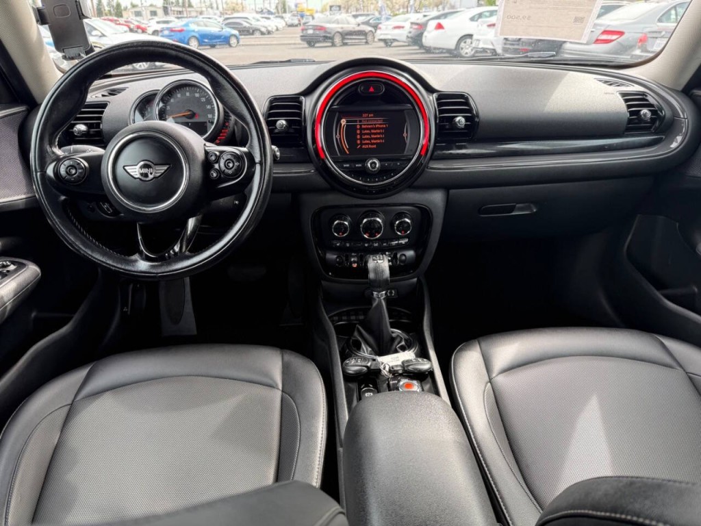 2016 MINI Cooper Clubman Image 15