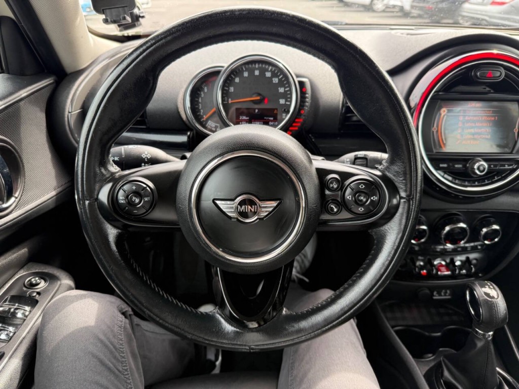 2016 MINI Cooper Clubman Image 16