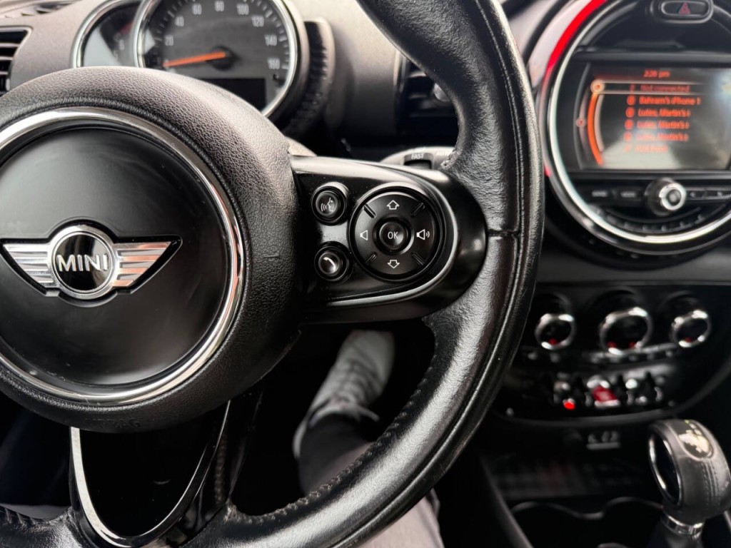 2016 MINI Cooper Clubman Image 17