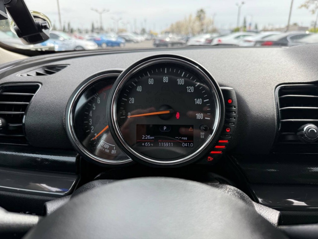 2016 MINI Cooper Clubman Image 22