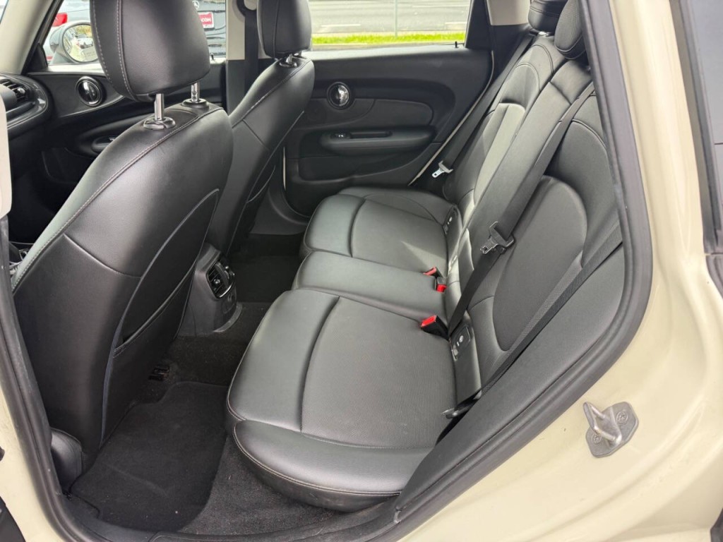 2016 MINI Cooper Clubman Image 27