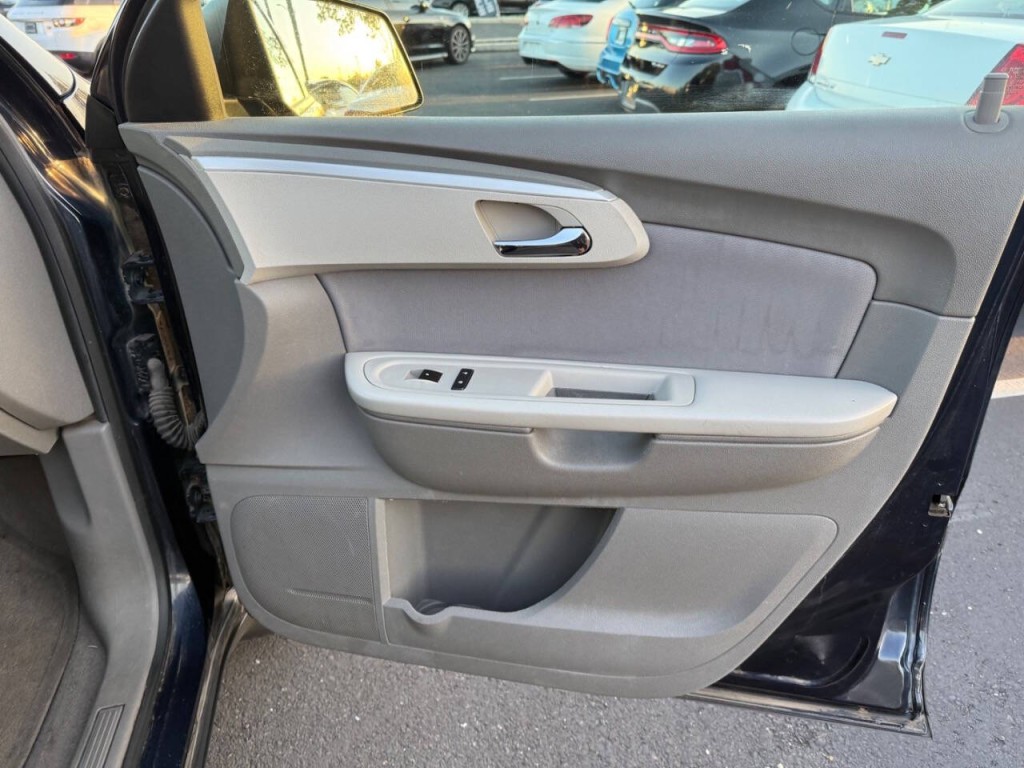 2012 Chevrolet Traverse Image 27