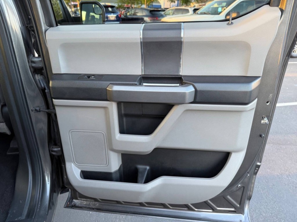 2017 Ford F-150 Image 28