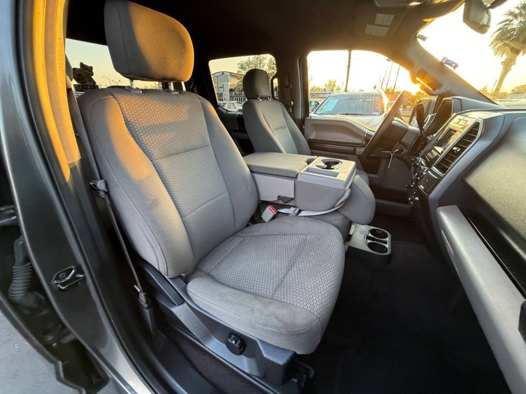 2017 Ford F-150 Image 29