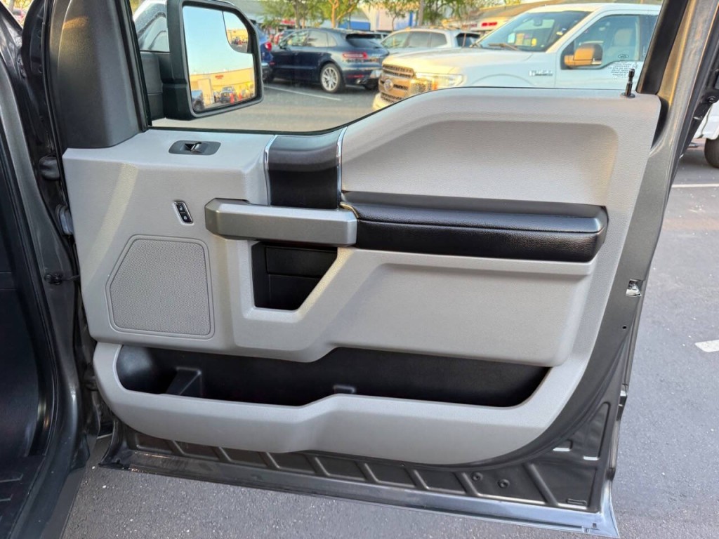 2017 Ford F-150 Image 30