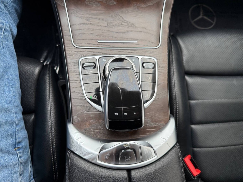 2018 Mercedes-Benz C-Class Image 16
