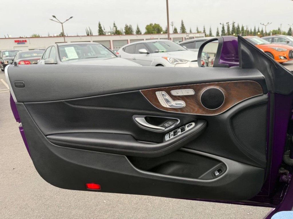 2018 Mercedes-Benz C-Class Image 19