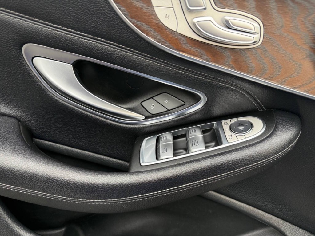 2018 Mercedes-Benz C-Class Image 20