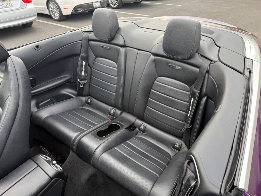 2018 Mercedes-Benz C-Class Image 24