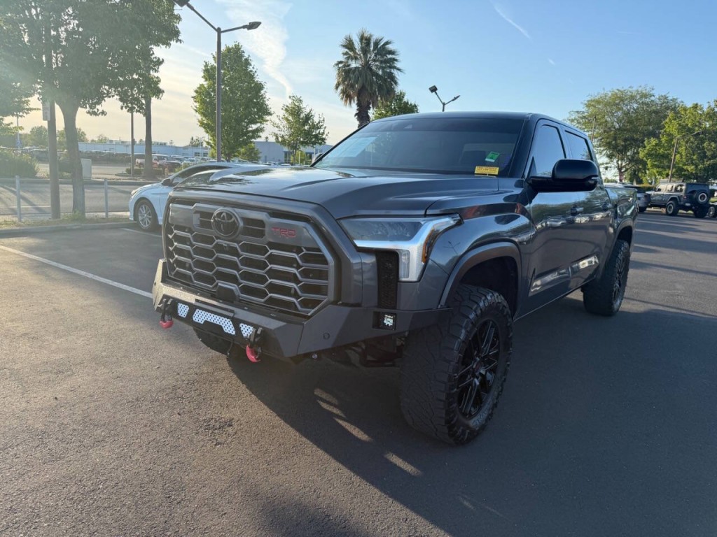 2023 Toyota Tundra Image 2