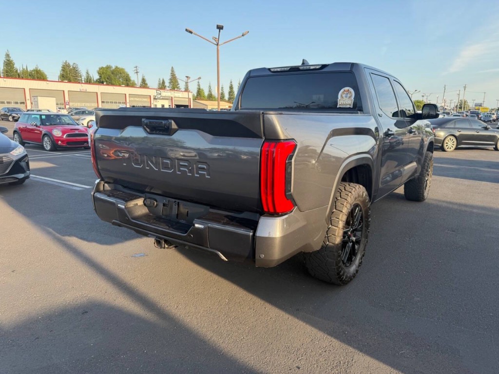 2023 Toyota Tundra Image 6