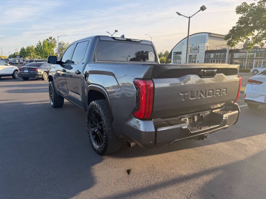 2023 Toyota Tundra Image 10