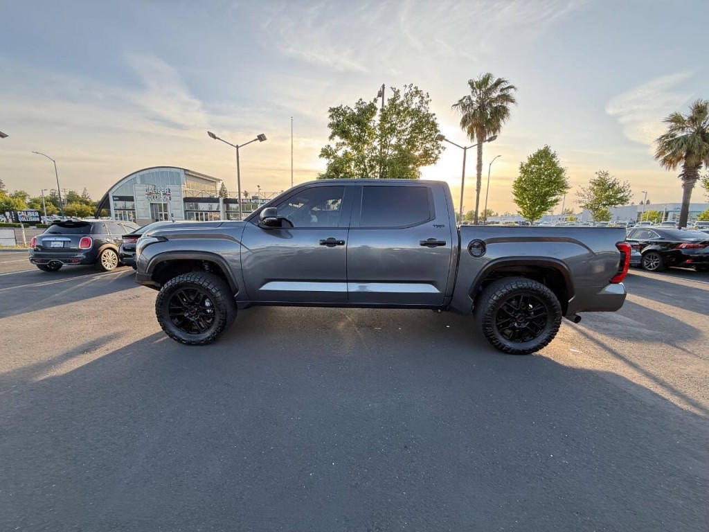 2023 Toyota Tundra Image 12