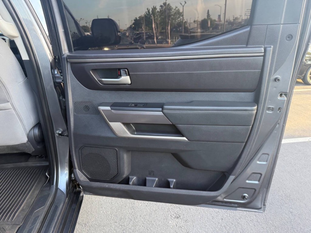 2023 Toyota Tundra Image 31