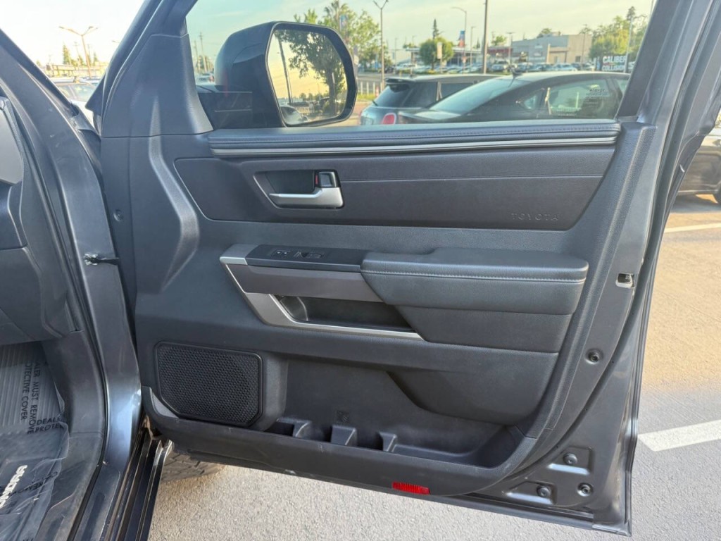 2023 Toyota Tundra Image 33