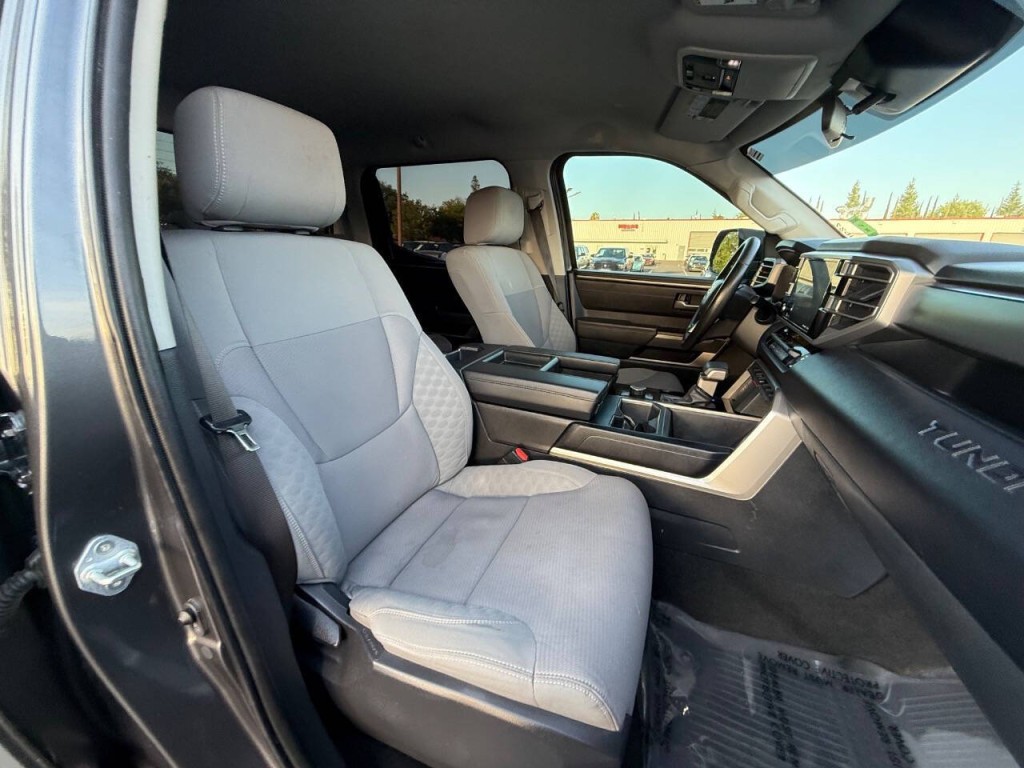 2023 Toyota Tundra Image 34