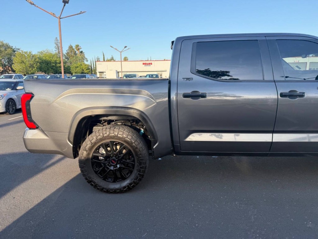 2023 Toyota Tundra Image 35