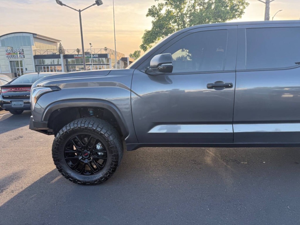 2023 Toyota Tundra Image 37