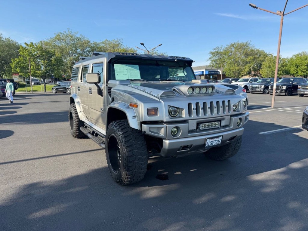 2003 HUMMER H2 Image 3