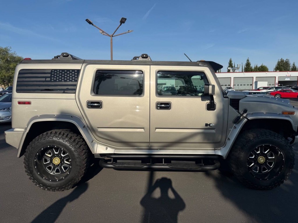 2003 HUMMER H2 Image 4