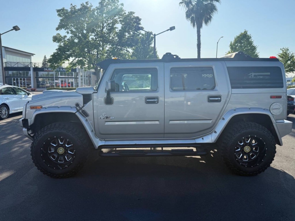 2003 HUMMER H2 Image 8